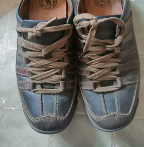 42码骆驼牌皮鞋 感兴趣的话点“我想要”和我私聊吧～