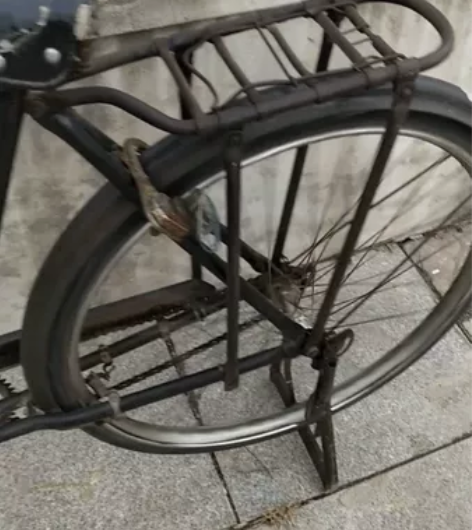 闲置重型永久28大杠自行车，能骑有看好的来...