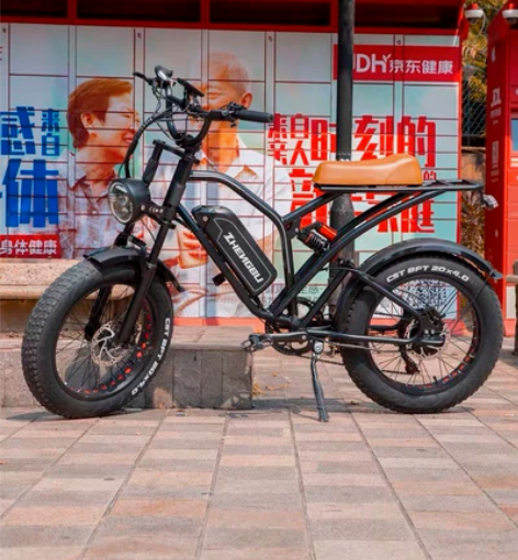 出一辆刚入手一个月的正步越野电动车，七级变...