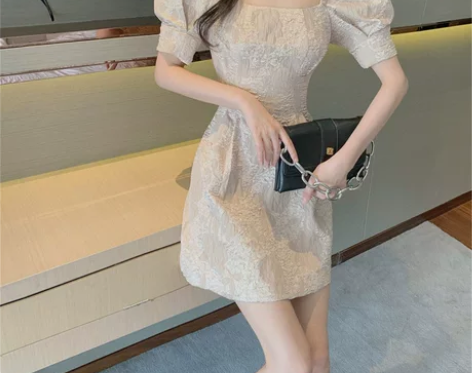 法式复古桔梗方领连衣裙女2022夏季新款设...