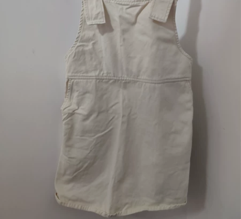 牛仔背带裙，米色，试穿过一次。适合158身...