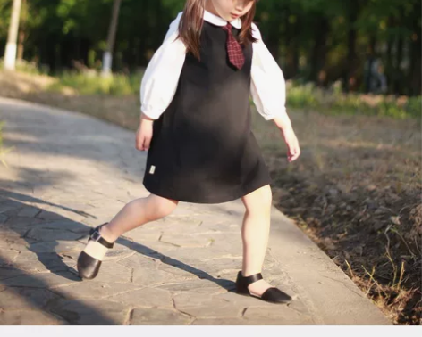 女童连衣裙秋季2022新款时髦公主裙儿童秋...