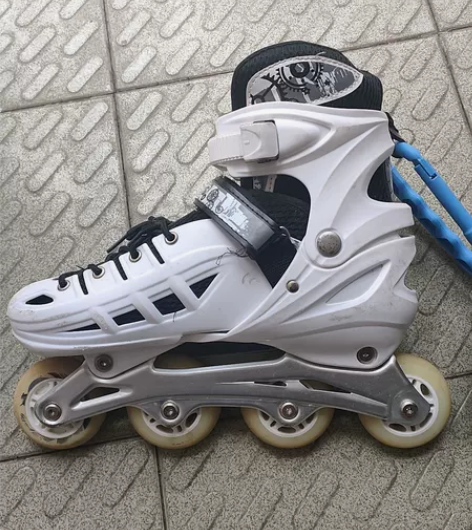 隆峰牌滑冰轮 L码39–42损耗如图滑过几...