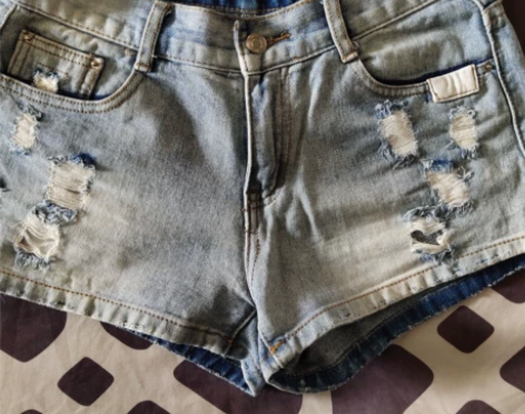 高腰牛仔短裤，购于线下店铺，40不退不换 ...