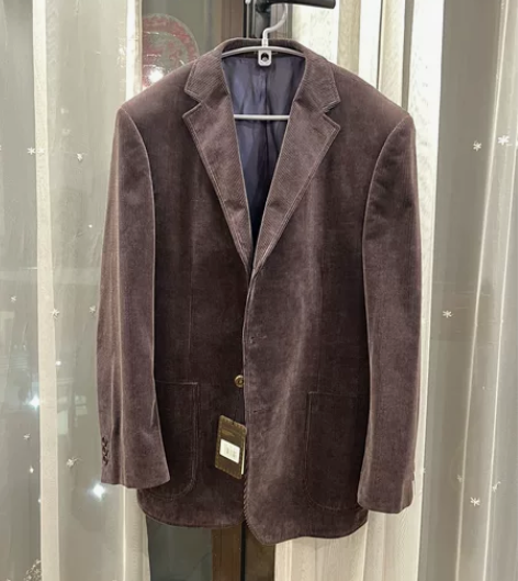 男士西装外套 如图 大概是两三年前的款 别...