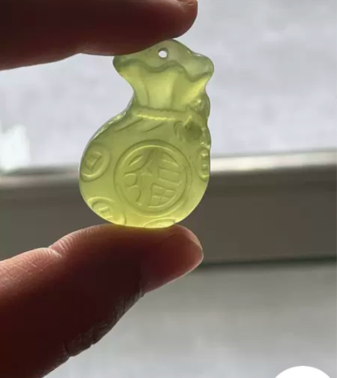 钱袋吊坠,玉雕钱袋有代代有福,代代有财,招...