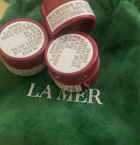 sk2，三份面霜搭配神仙水和三片小灯泡，1...