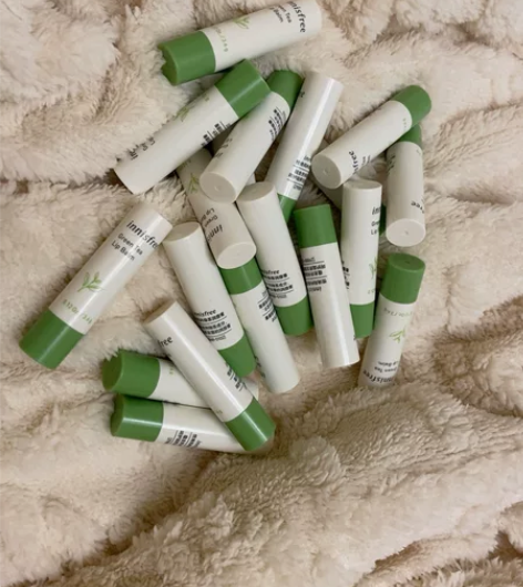 自用无盒悦诗风吟绿茶护唇膏 关系好的品牌p...