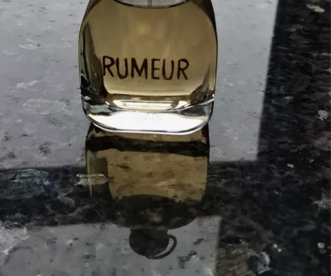 出浪凡谣香水（100ML），无盒如图，仅喷...
