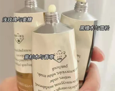 小红书同款护手霜冬季学生补水保湿滋润手膜不...