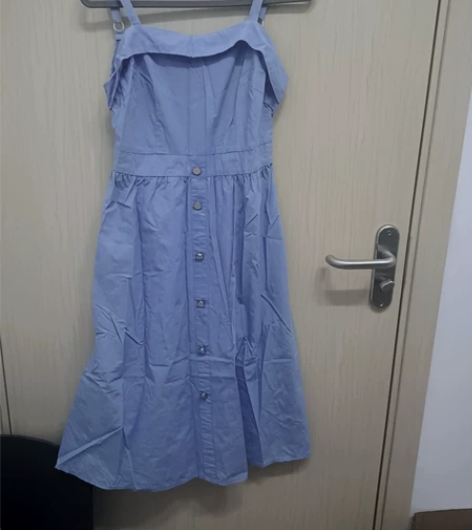 mic吊带裙，m码。纯棉布料，购于实体店。...