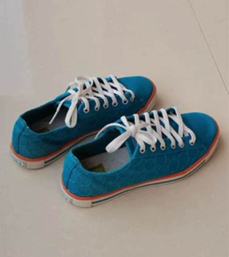 阿迪达斯九层新女士运动鞋36码！36码！蓝...