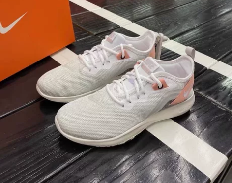 Nike耐克正品女子轻便跑步运动鞋，原装正...