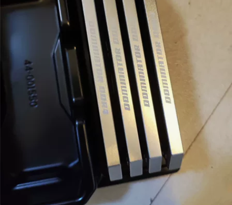 海盗船铂金统治者内存3000c15 8gx...