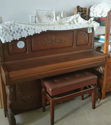 自用钢琴， 6000元自提，地址柯桥碧水苑...