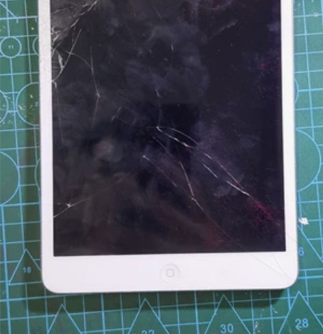 ipad mini一代，外屏碎，触摸屏好的...