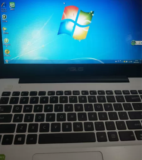 女生个人自用华硕笔记本，自己爱护的比较好，...