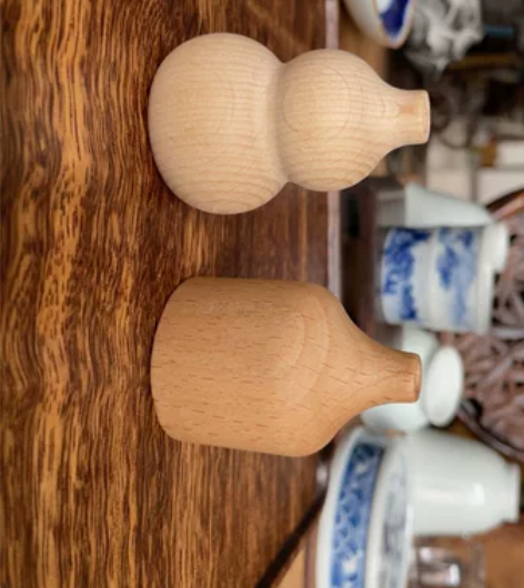 小实木花插，高度5厘米左右，插花很漂亮，一...