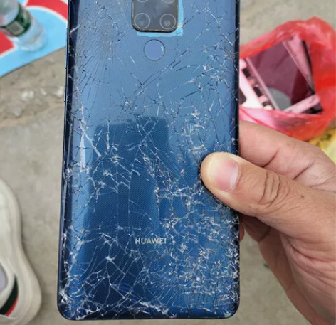 华为Mate20X，开机屏坏有振动，壳前后...