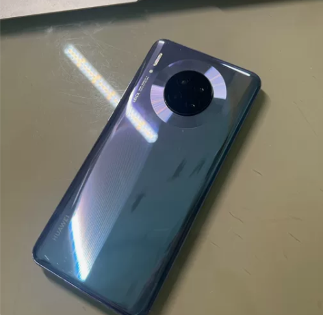 个人一手用华为mate30 5G 8+25...