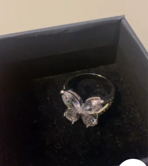 CHICYOU 轻奢满钻温柔钻石蝴蝶戒指时...