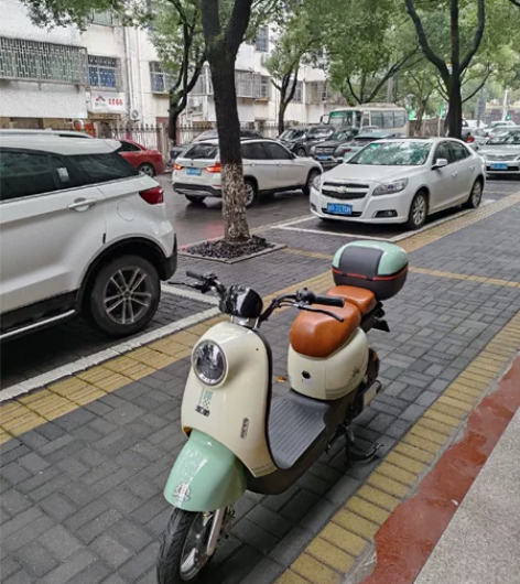 五羊新国标电动车2580景雾绿 四块石墨烯...
