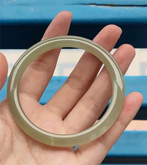 转卖，扁圆条！！！自己戴圈口有点大，图放的...