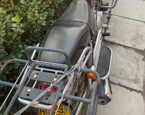 铃木125-2F摩托车.新车要比豪爵这款车...