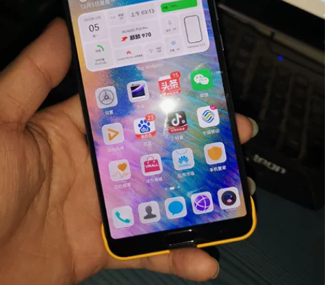 闲置华为p20pro6+128g的，原装的...