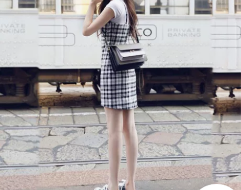 宋祖儿明星同款V领黑白格子吊带连衣裙女夏装...