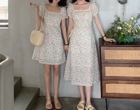 大码夏季新款可甜可盐荷叶边方领碎花连衣裙女...