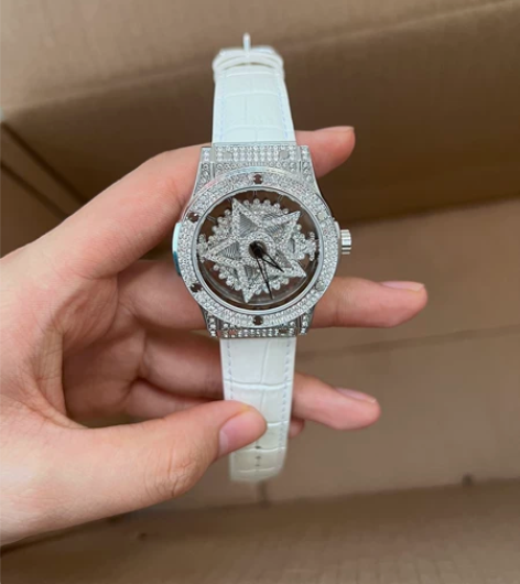 DAVENA蒂玮娜五芒星时来运转手表女款满...