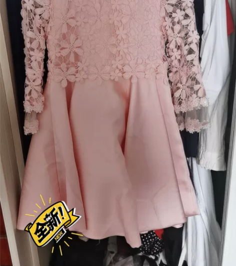 女童半袖公主裙粉色，适合110厘米的小朋友...