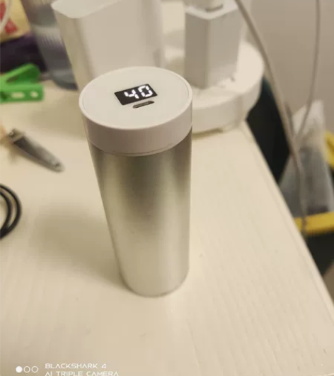 夏新蓝牙耳机银白款B9，音质挺好的。买了没...