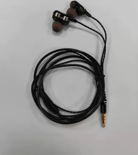 新款入耳式耳机 爆款私模 双动圈 双喇叭智...