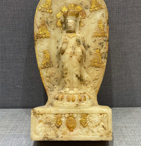 古物旧藏 汉白玉鎏金菩萨造像 感兴趣的话点...