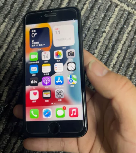 9新苹果 iPhone 8  黑色 全网通...