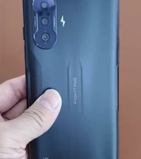 【型号】: 红米K40游戏增强版 【内存】...