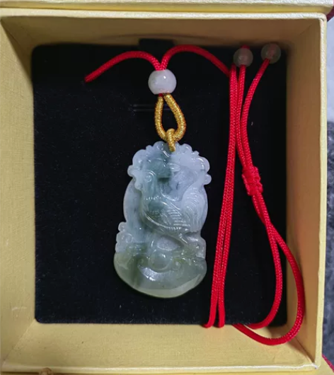飘蓝花，带点黄意的鸡鸣天下吊坠，小福牌，配...