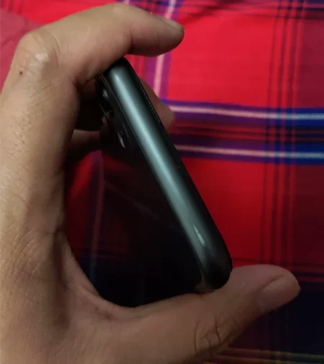 iPhone 11 黑色美版卡贴 64g ...