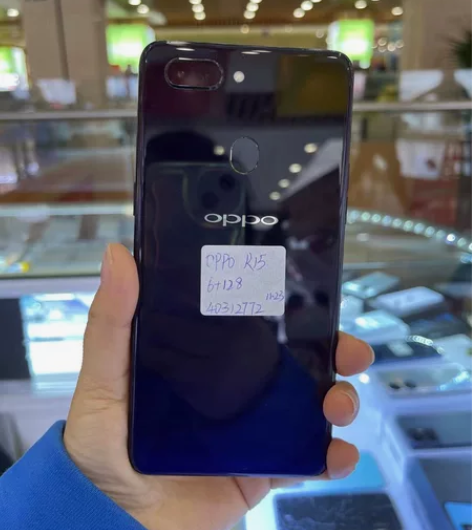 oppo R15(6+128)纯原 尾插处...