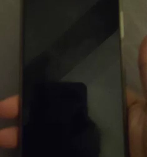 荣耀手机8+128内存配置，闲置650大洋...