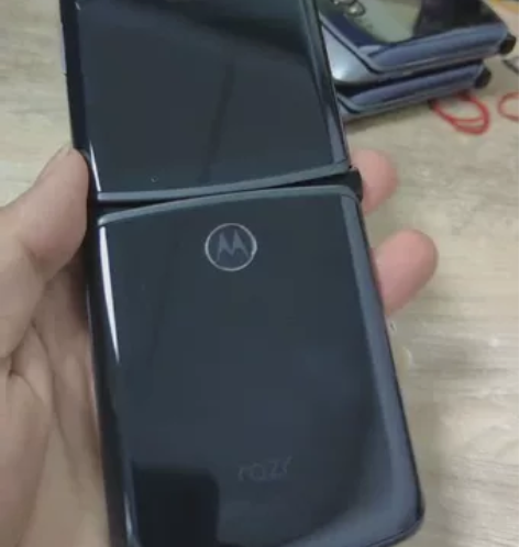 摩托刀锋5g全网通手机，moto razr...