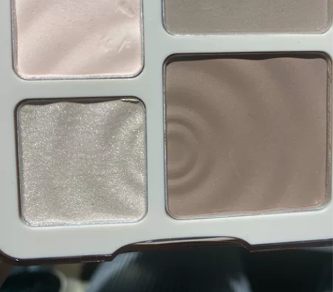 出橘朵修容盘，微瑕，只用过四五次，珠光高光...