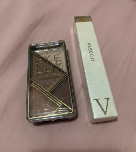 眼影+唯资睫毛膏 送一个橘朵眼影 都是全新...