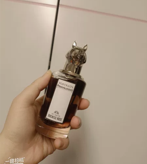 自用狐狸玫瑰香水，囤了几瓶，便宜出两瓶 7...