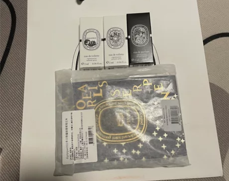 Diptique香水小样 冬日限量版笔记本...