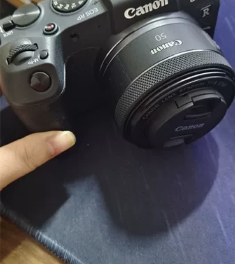 佳能Eos   Rp  买回来搞直播的，不...