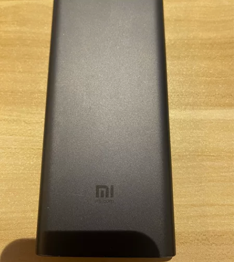 黑色无线充电宝10000毫安快充充电宝 感...