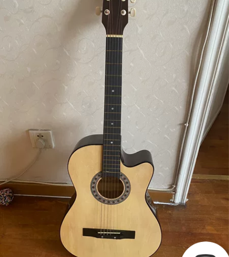 吉他 九成新 买完就没怎么弹过 位置：海淀...